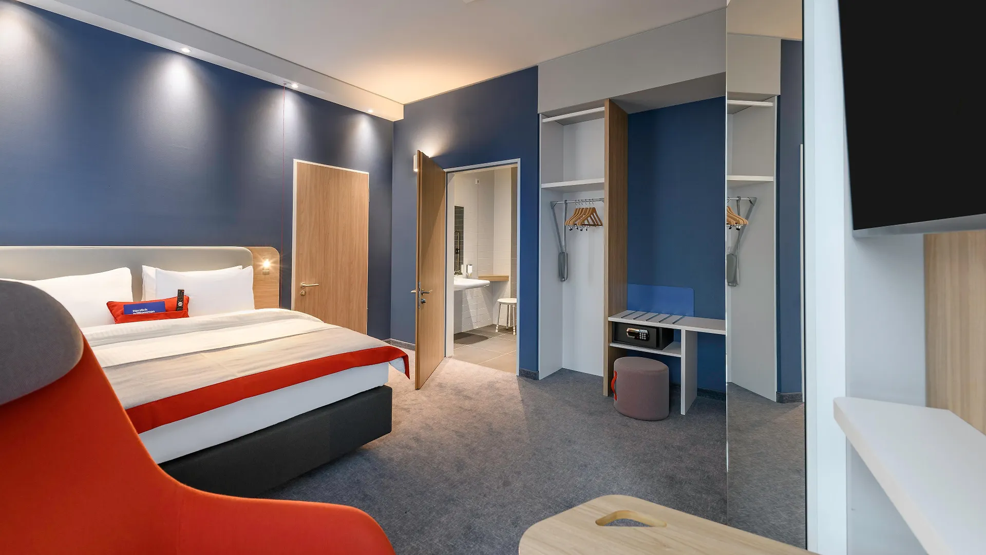 Hotel Holiday Inn Express - Regensburg By Ihg