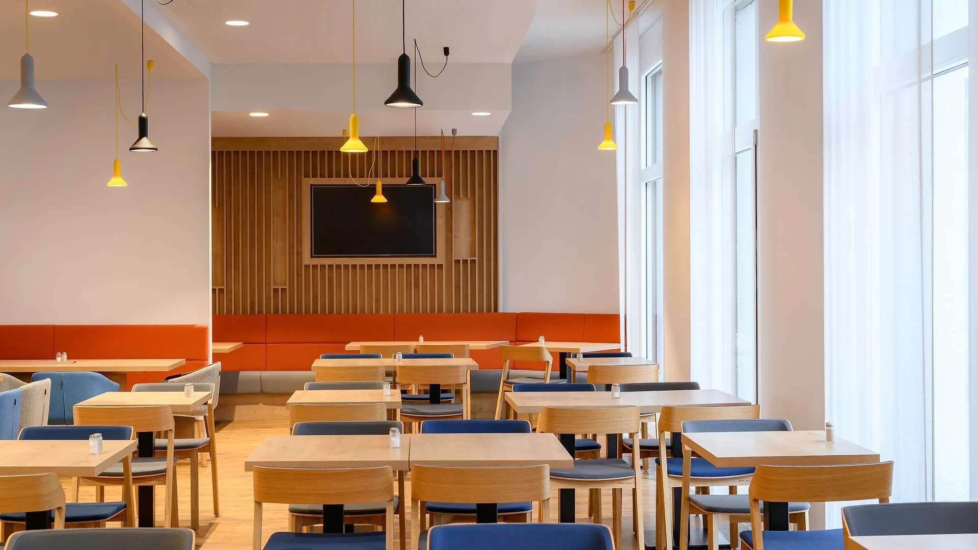 Holiday Inn Express - Regensburg By Ihg Hotel