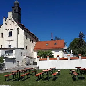 Apartment Schloss Weichs Zu Mit 2schlafzimmer Parkplatz Internet 75qm Zentrum, Regensburg